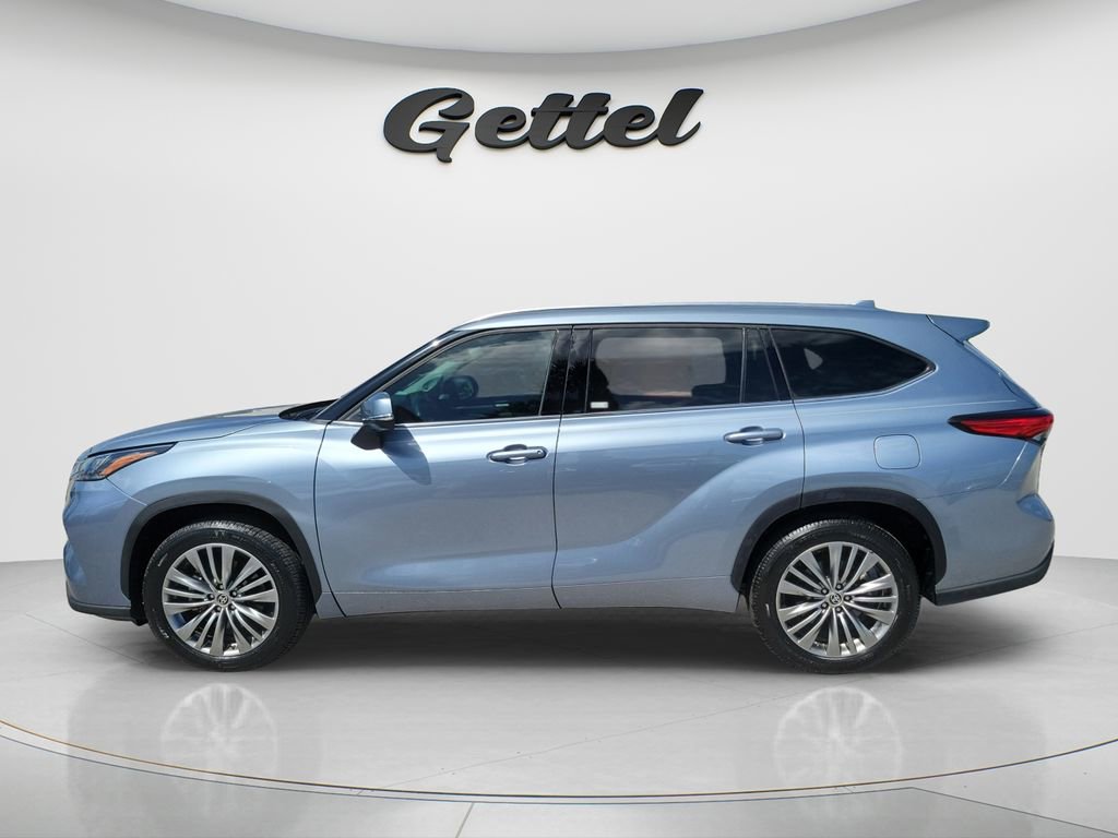 Used 2022 Toyota Highlander Platinum FWD image 7