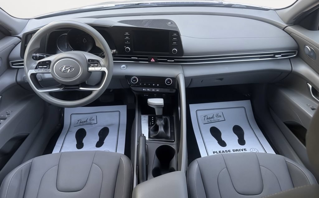 Used 2023 Hyundai Elantra SEL FWD image 15