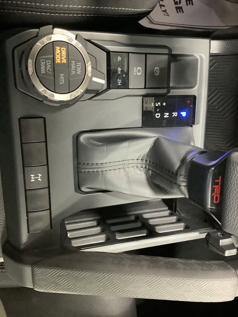 Used 2024 Toyota Tacoma TRD Off-Road image 17