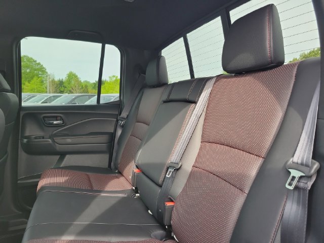 New 2026 Honda Ridgeline Black Edition image 9