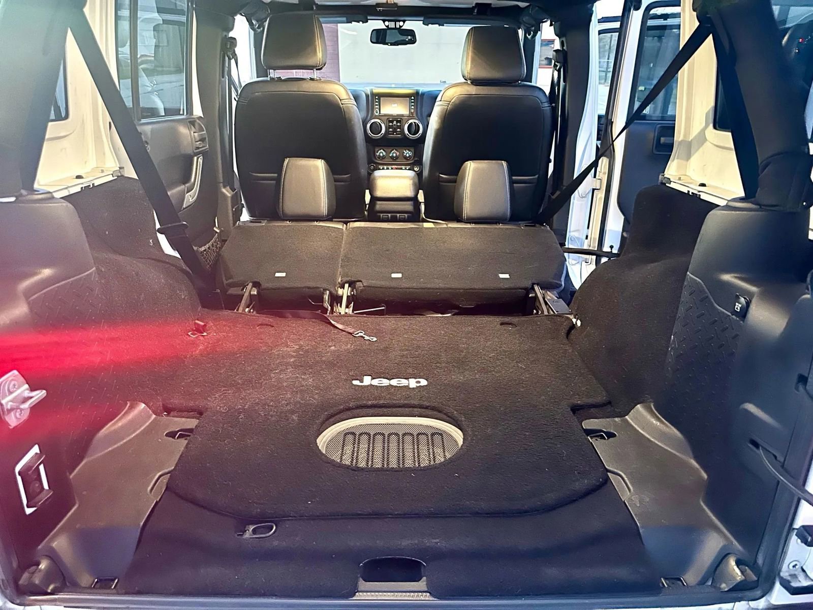 Used 2015 Jeep Wrangler Unlimited Sahara w/ Max Tow Package image 18