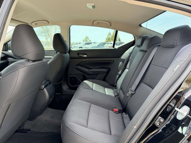Used 2022 Nissan Altima 2.5 SV FWD image 13