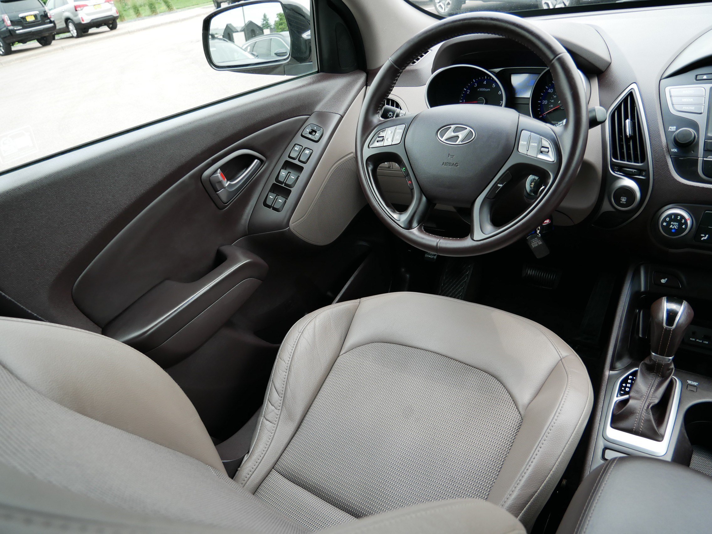 Used 2014 Hyundai Tucson SE AWD/4WD image 9