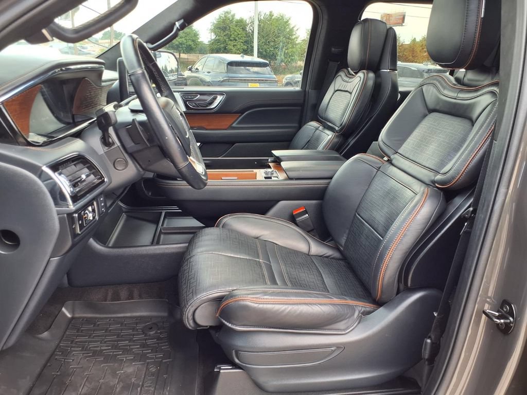 Certified 2024 Lincoln Navigator L Black Label AWD/4WD image 24