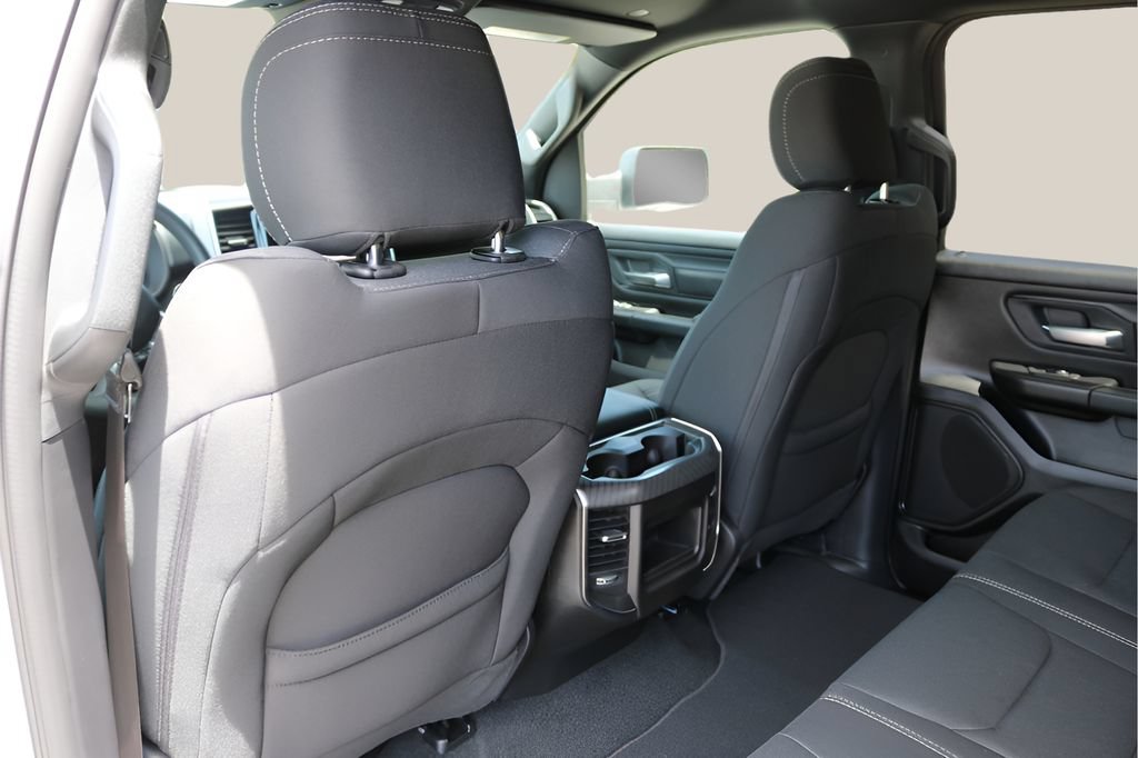 New 2026 RAM 1500 Express AWD/4WD image 14