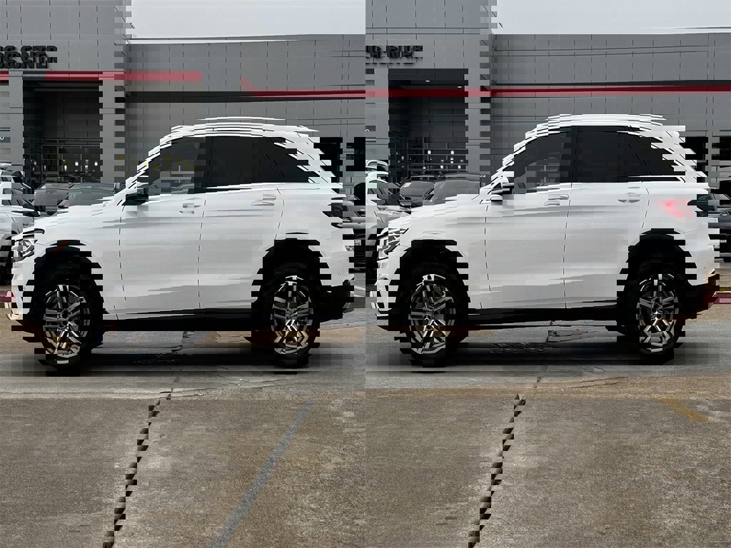 Used 2022 Mercedes-Benz GLC 300 image 6