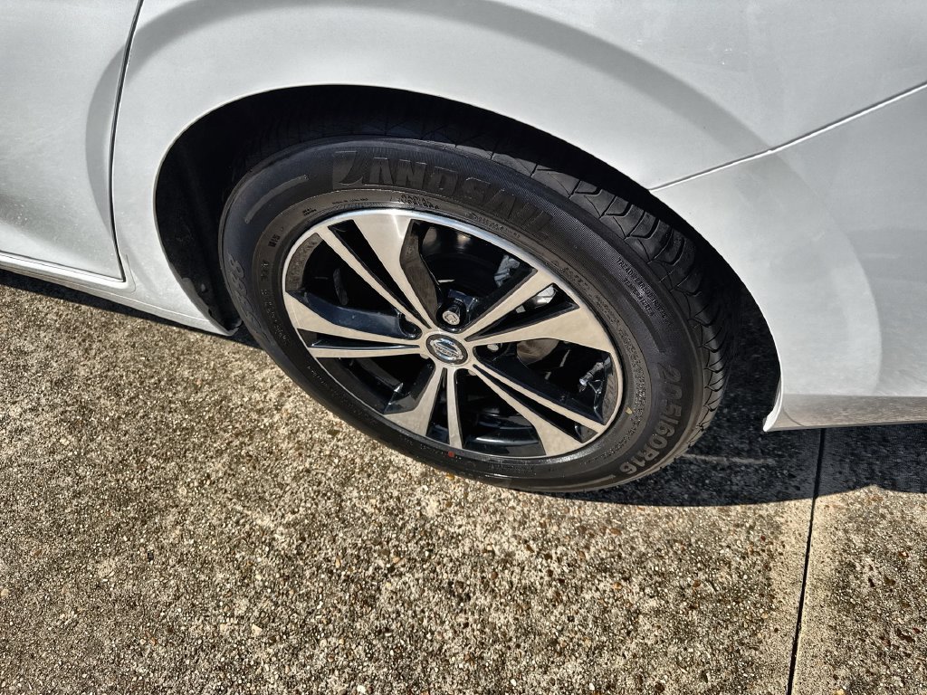 Used 2022 Nissan Sentra SV FWD image 12