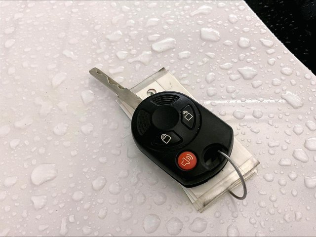 Used 2017 Ford Escape SE AWD/4WD image 9
