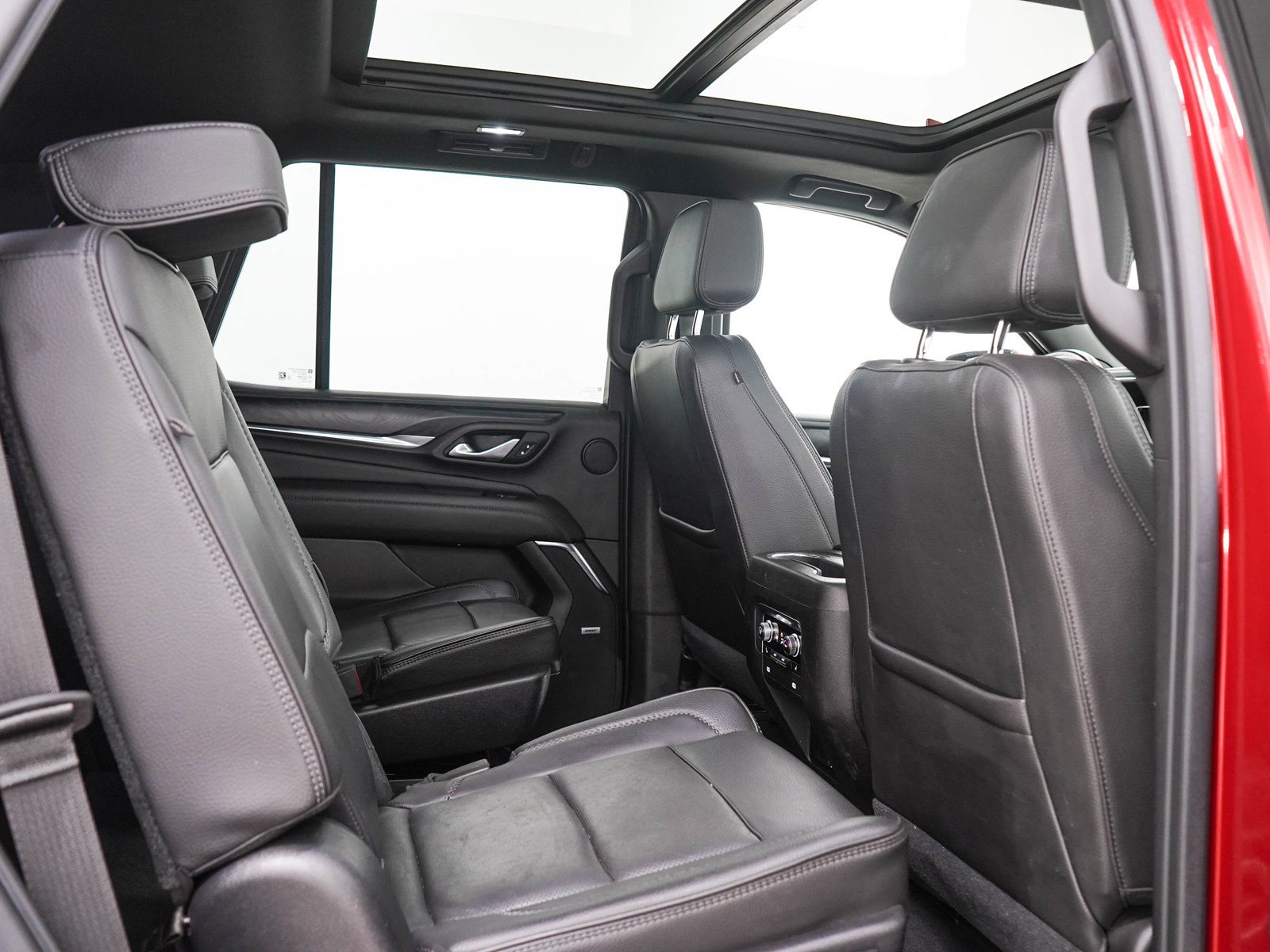 Used 2021 GMC Yukon Denali AWD/4WD image 15