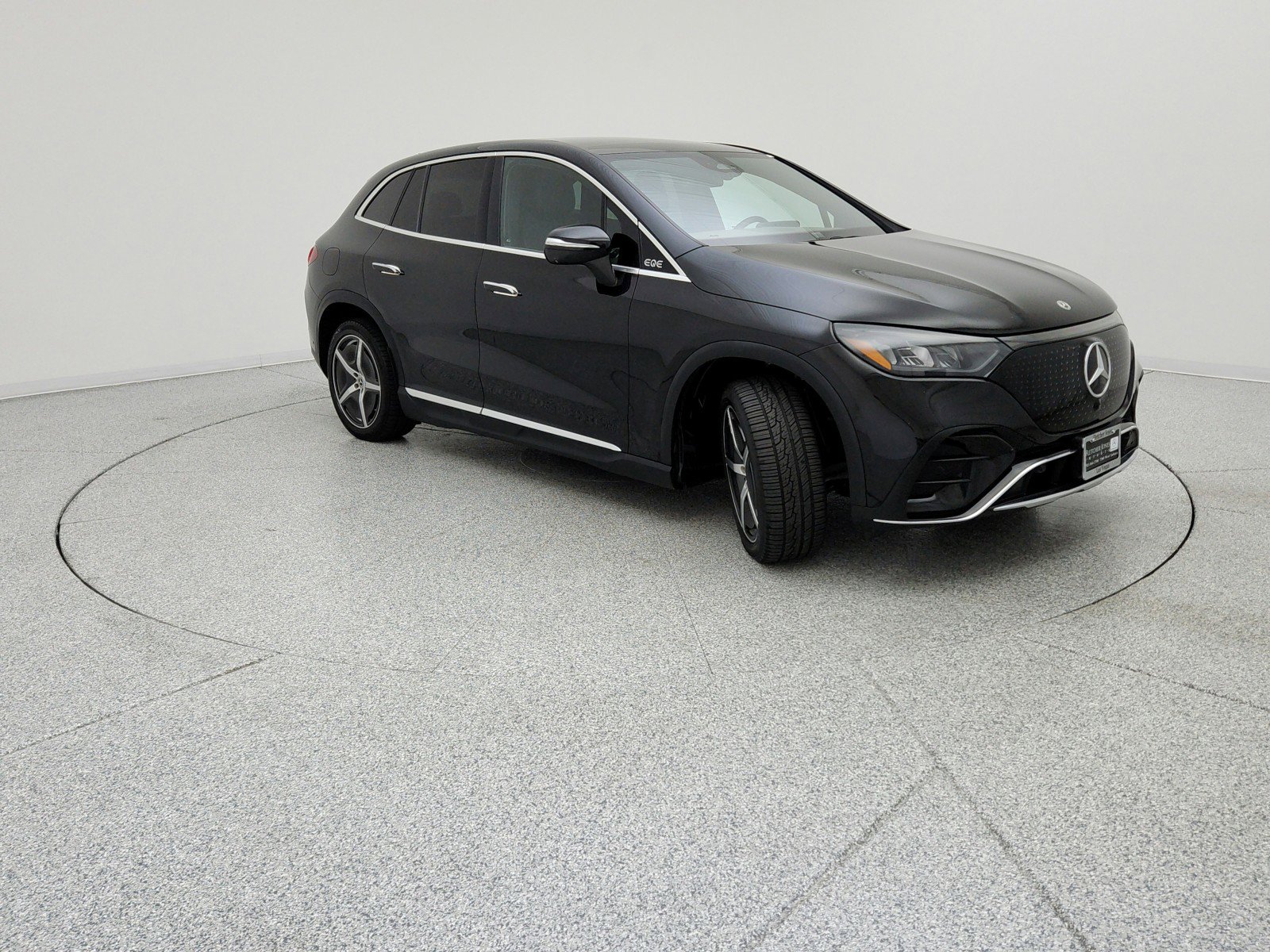 Used 2023 Mercedes-Benz EQE 350+ SUV image 3