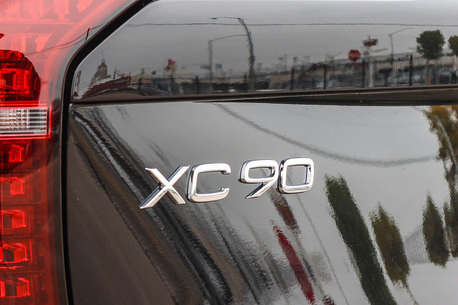 New 2026 Volvo XC90 T8 Plus w/ Protection Package Premier image 28