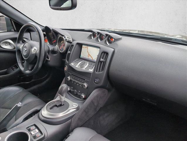 Used 2018 Nissan 370Z Touring image 17