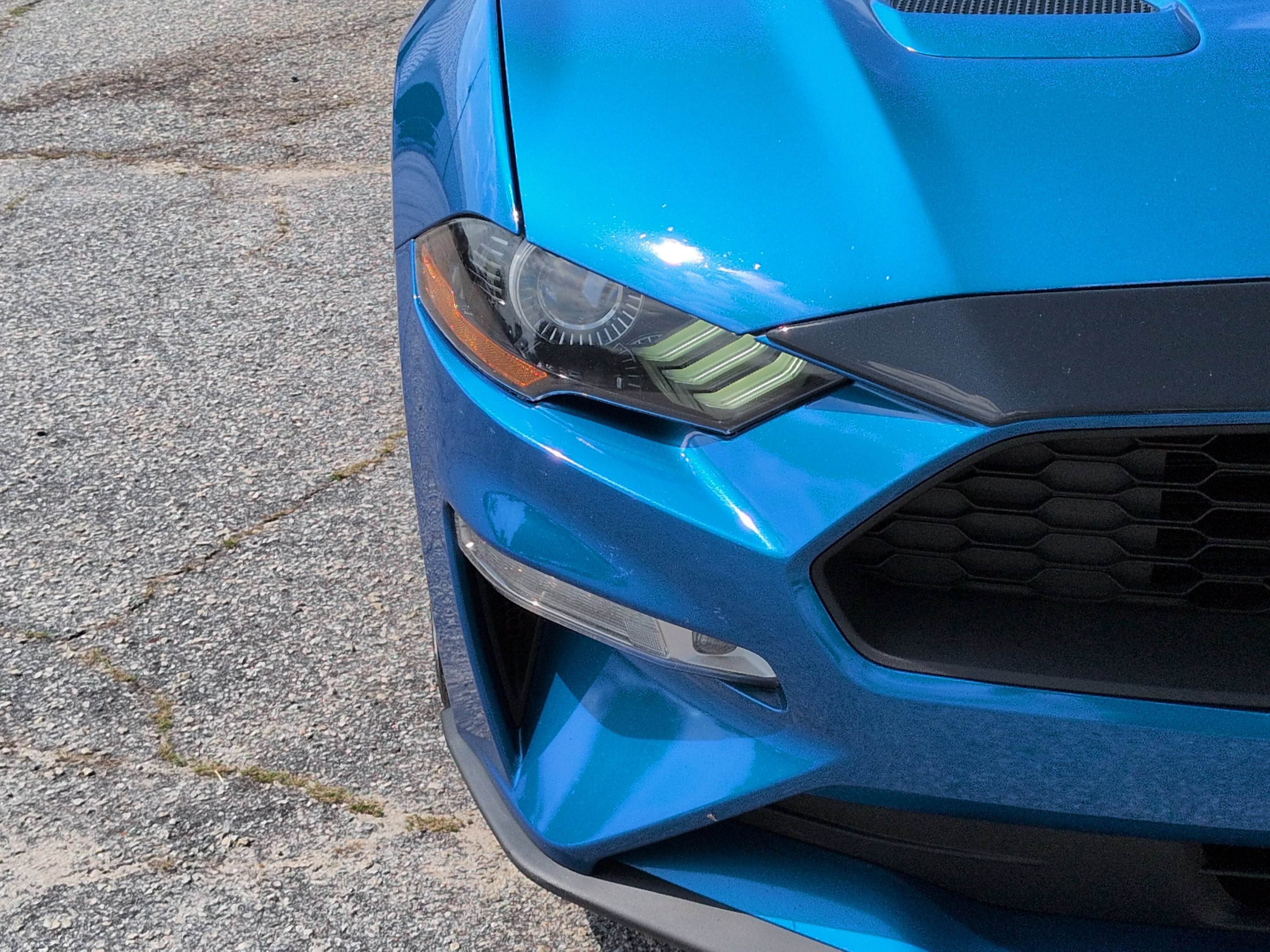 Certified 2020 Ford Mustang Premium RWD image 8