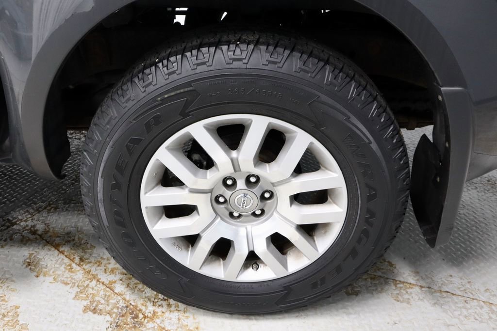 Used 2011 Nissan Frontier SL image 19