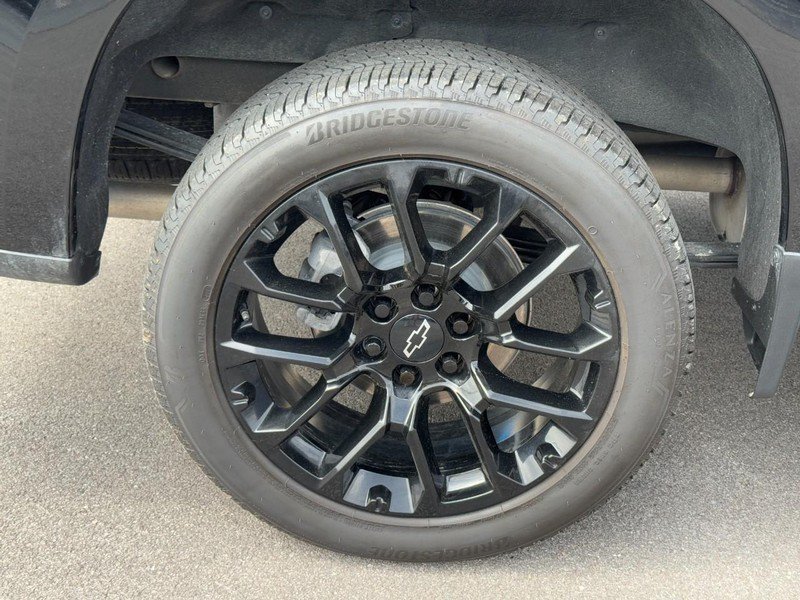 Used 2025 Chevrolet Silverado 1500 High Country w/ High Country Premium Package AWD/4WD image 7