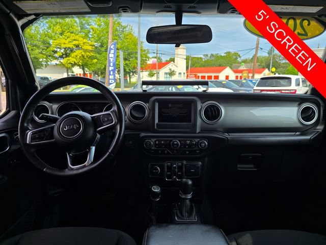 Used 2019 Jeep Wrangler Unlimited Sahara w/ Cold Weather Group AWD/4WD image 3
