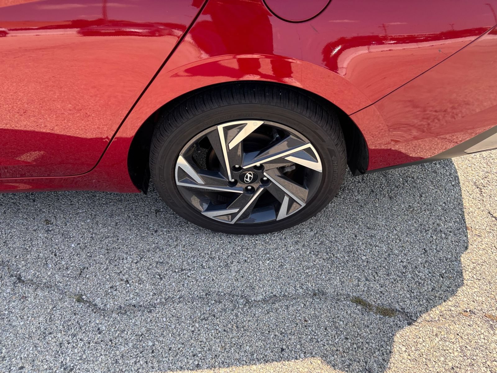Used 2025 Hyundai Elantra Limited FWD image 29