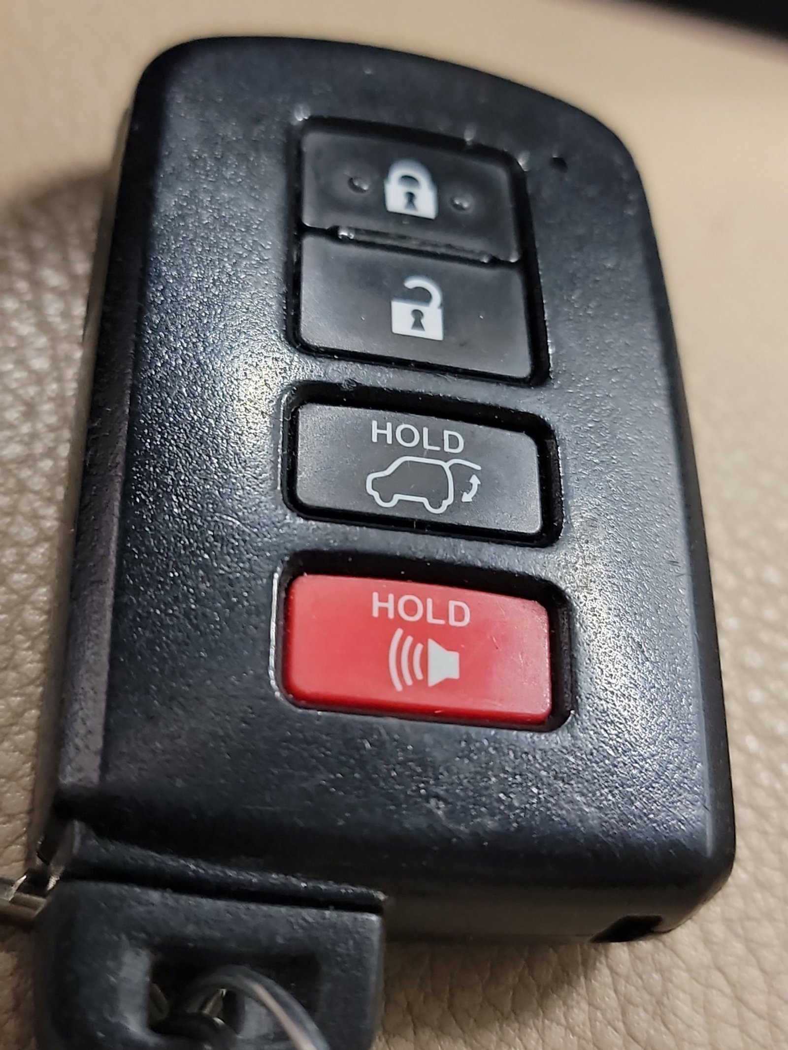 Used 2015 Toyota RAV4 Limited w/ Technology Package image 32