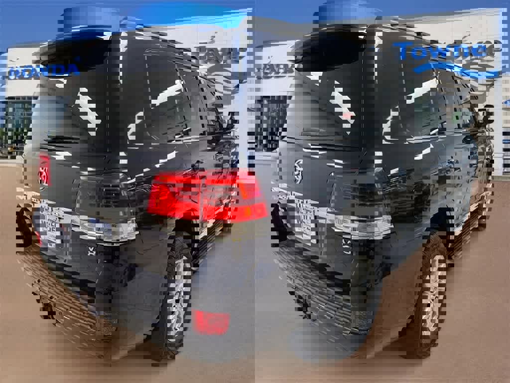 Used 2016 Toyota Land Cruiser image 8