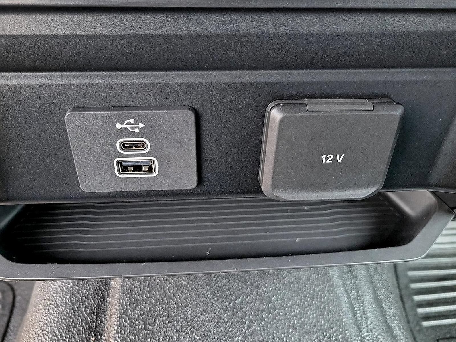 New 2027 Ford F550 4x4 Crew Cab image 18