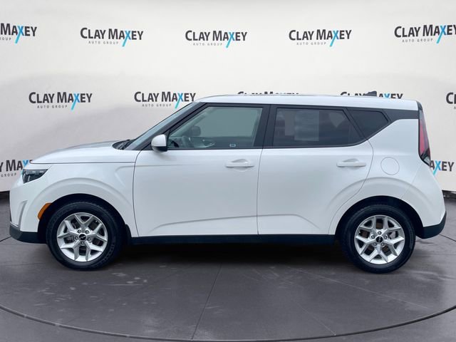Used 2023 Kia Soul LX w/ LX Technology Package image 2
