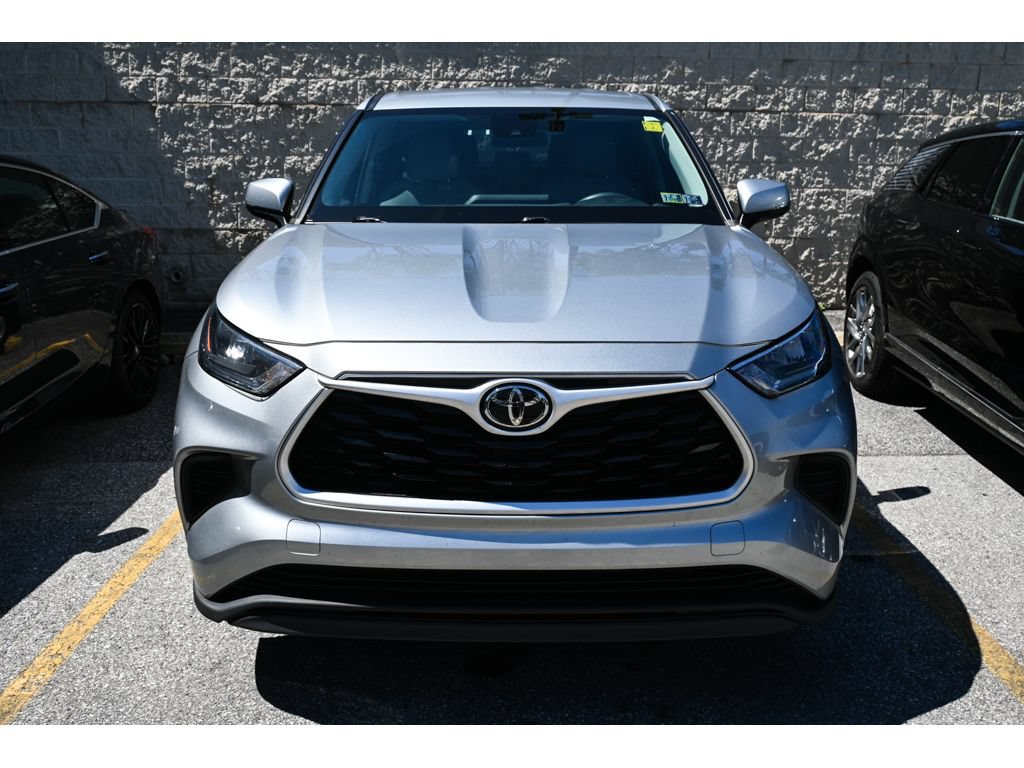 Used 2020 Toyota Highlander L AWD/4WD image 3