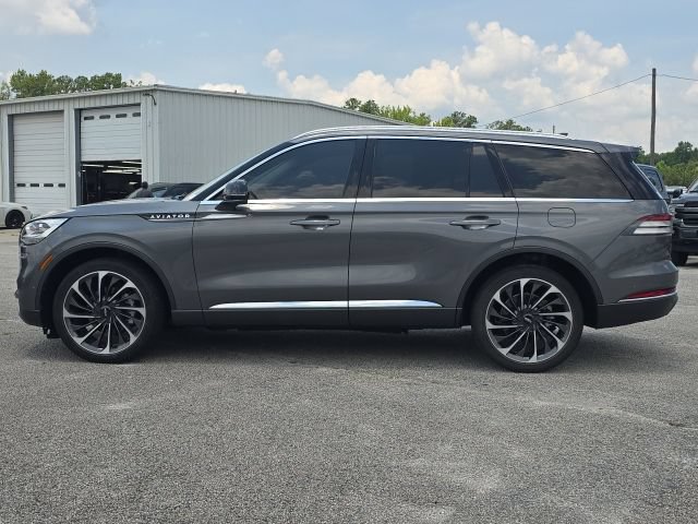 Used 2023 Lincoln Aviator Reserve w/ Equipment Group 201A AWD/4WD image 2