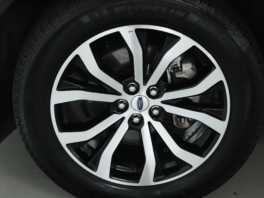 Used 2025 Ford Explorer ST-Line AWD/4WD image 40