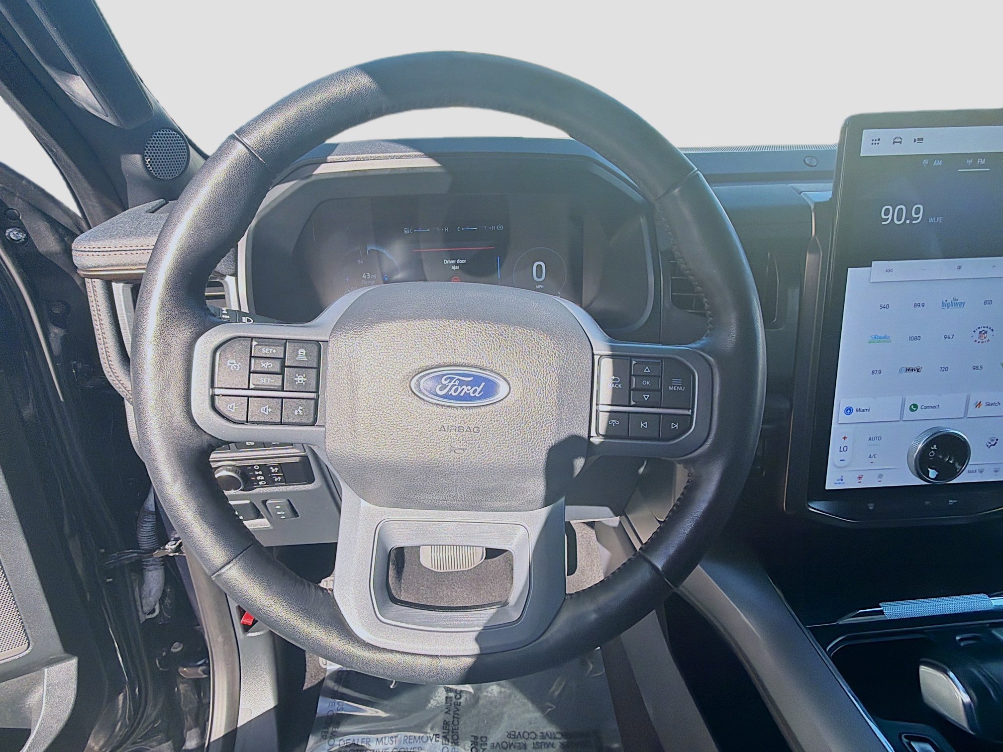 Used 2023 Ford F150 Lightning Lariat image 8