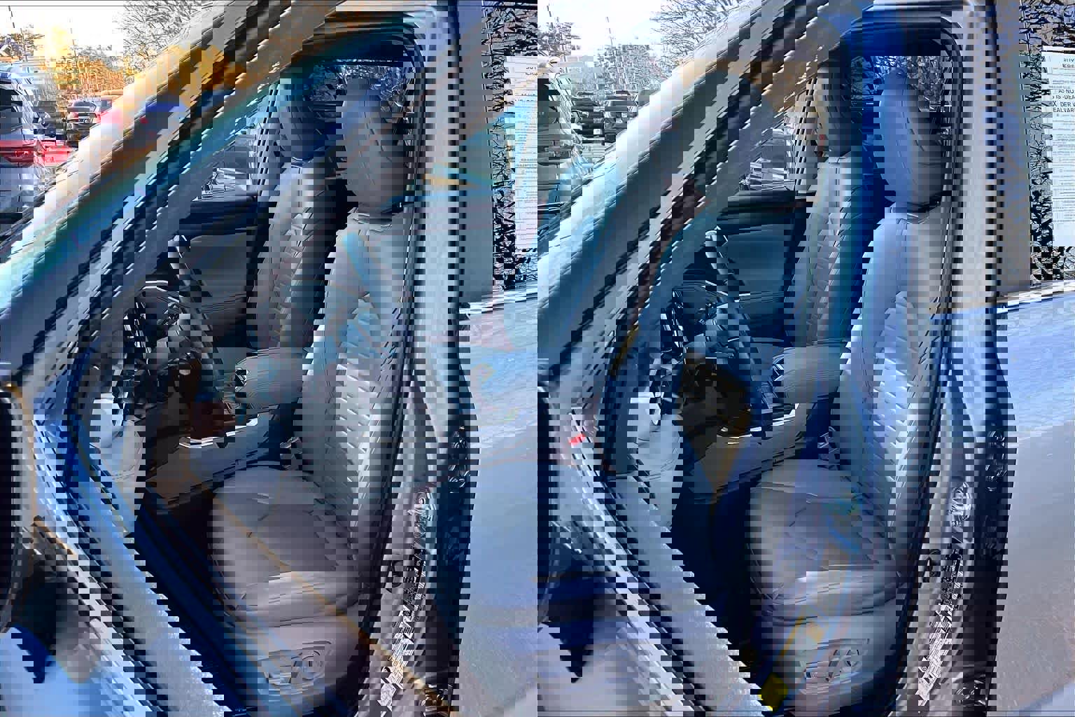 Used 2023 Toyota Highlander XLE image 9