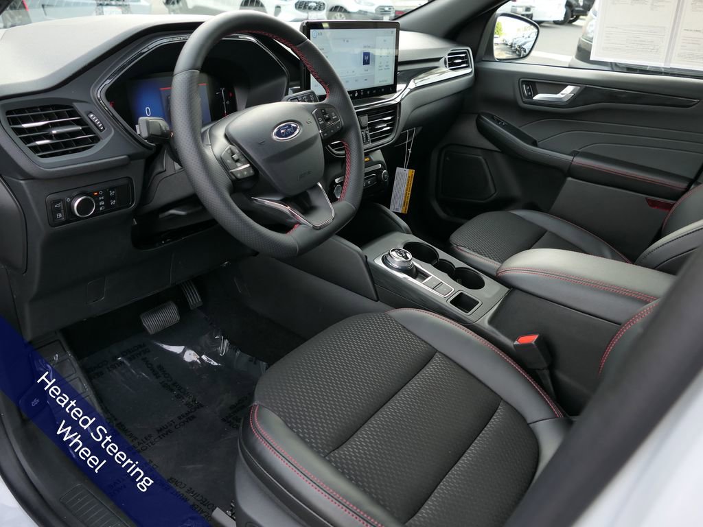 Used 2025 Ford Escape ST-Line w/ Equipment Group 301A image 13