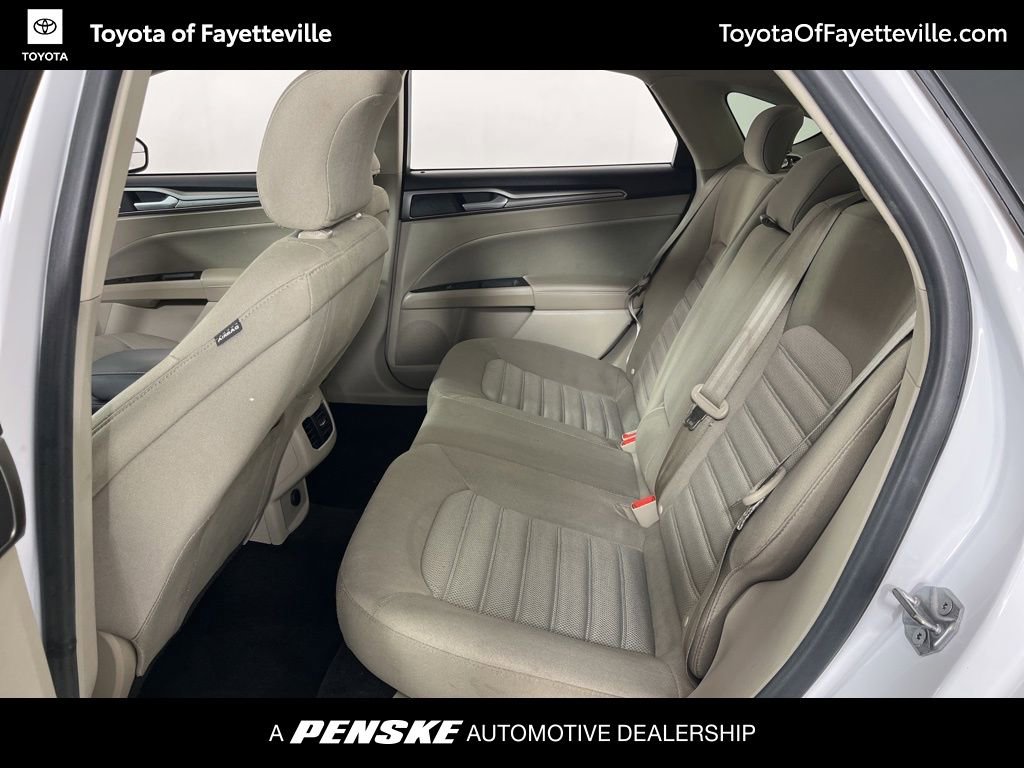 Used 2018 Ford Fusion SE image 23