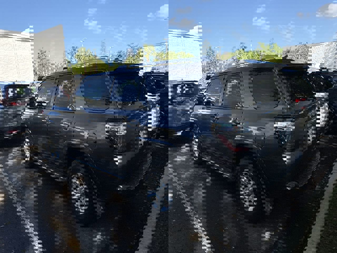 Used 2016 Toyota 4Runner SR5 image 5