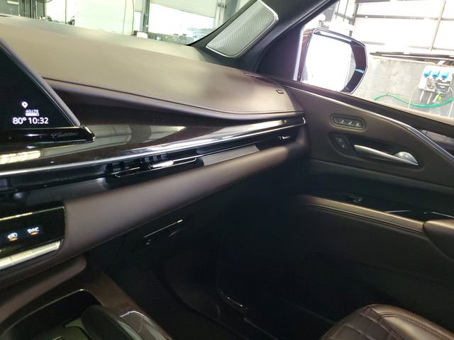 Used 2023 Cadillac Escalade Sport Platinum w/ LPO, ONYX Package AWD/4WD image 25