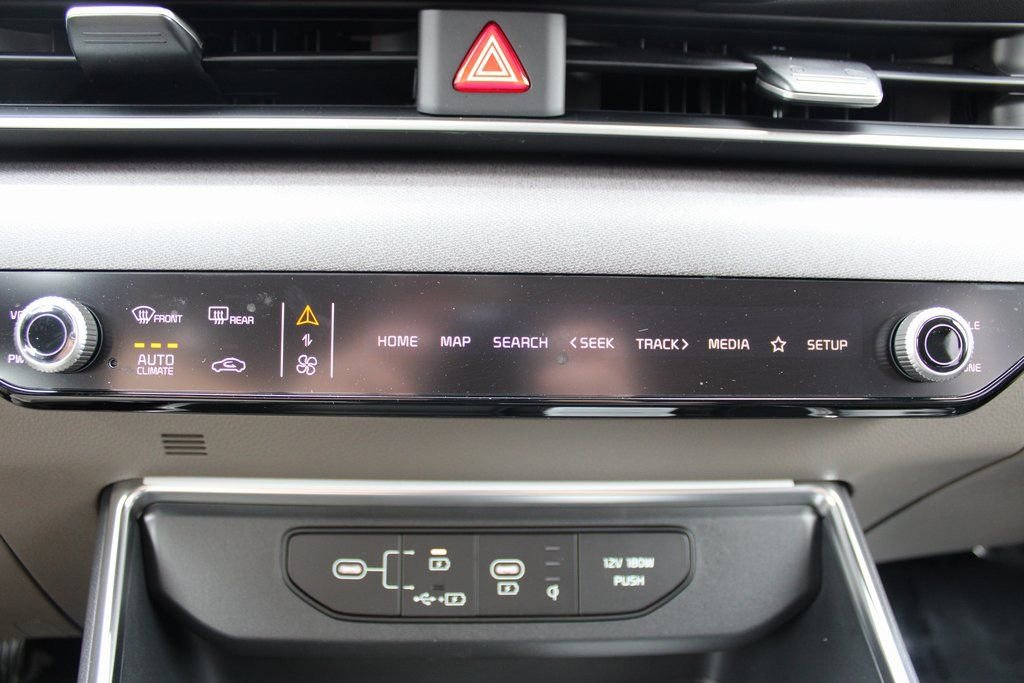 New 2026 Kia Carnival EX FWD image 30