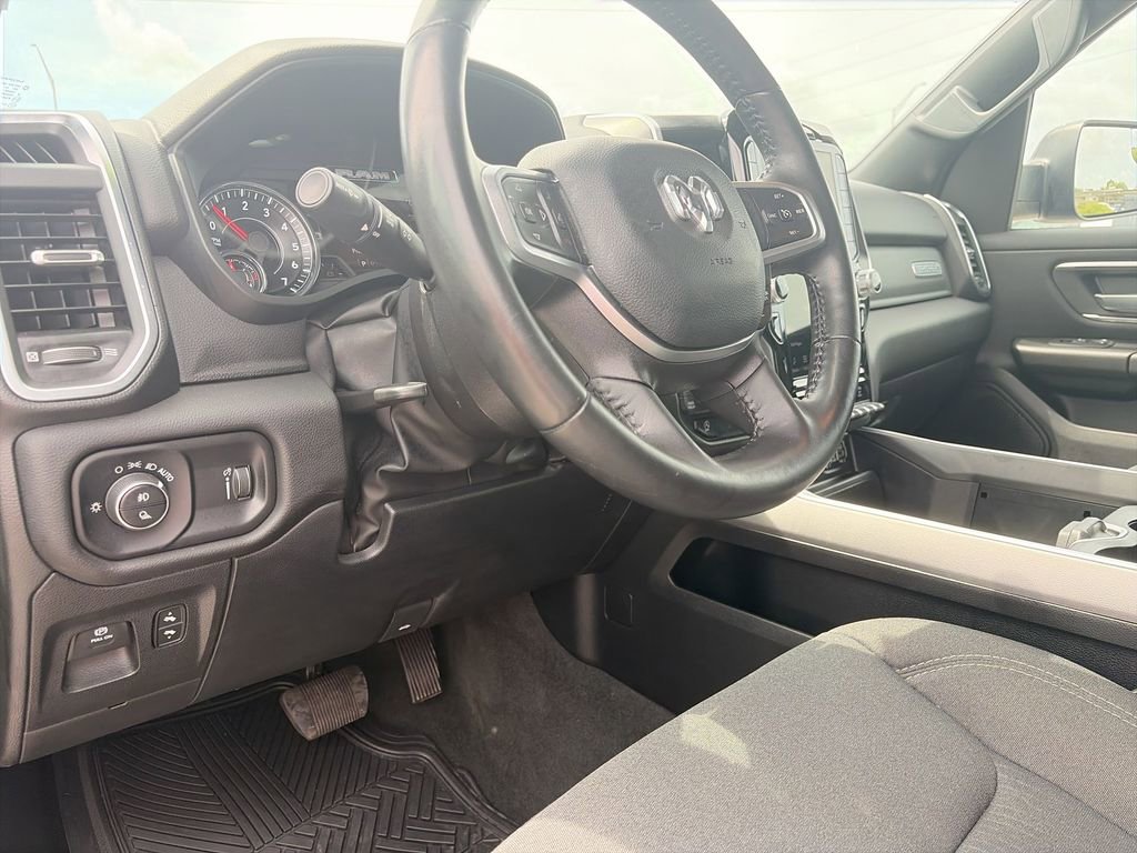 Used 2024 RAM 1500 Big Horn AWD/4WD image 17
