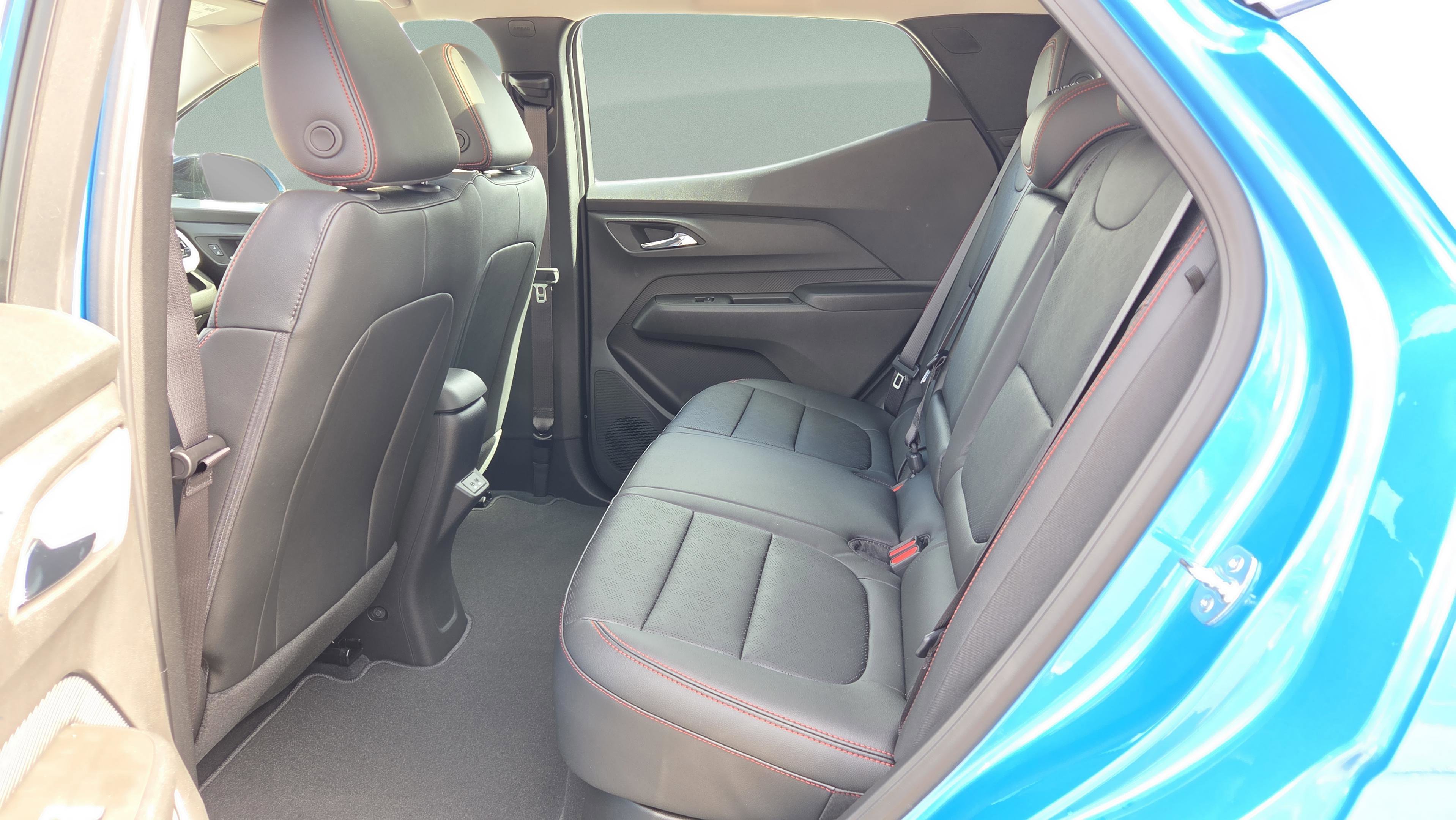 New 2027 Chevrolet Bolt RS w/ Technology Package image 24