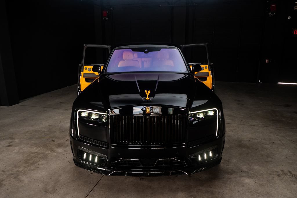 Used 2025 Rolls-Royce Cullinan AWD/4WD image 4
