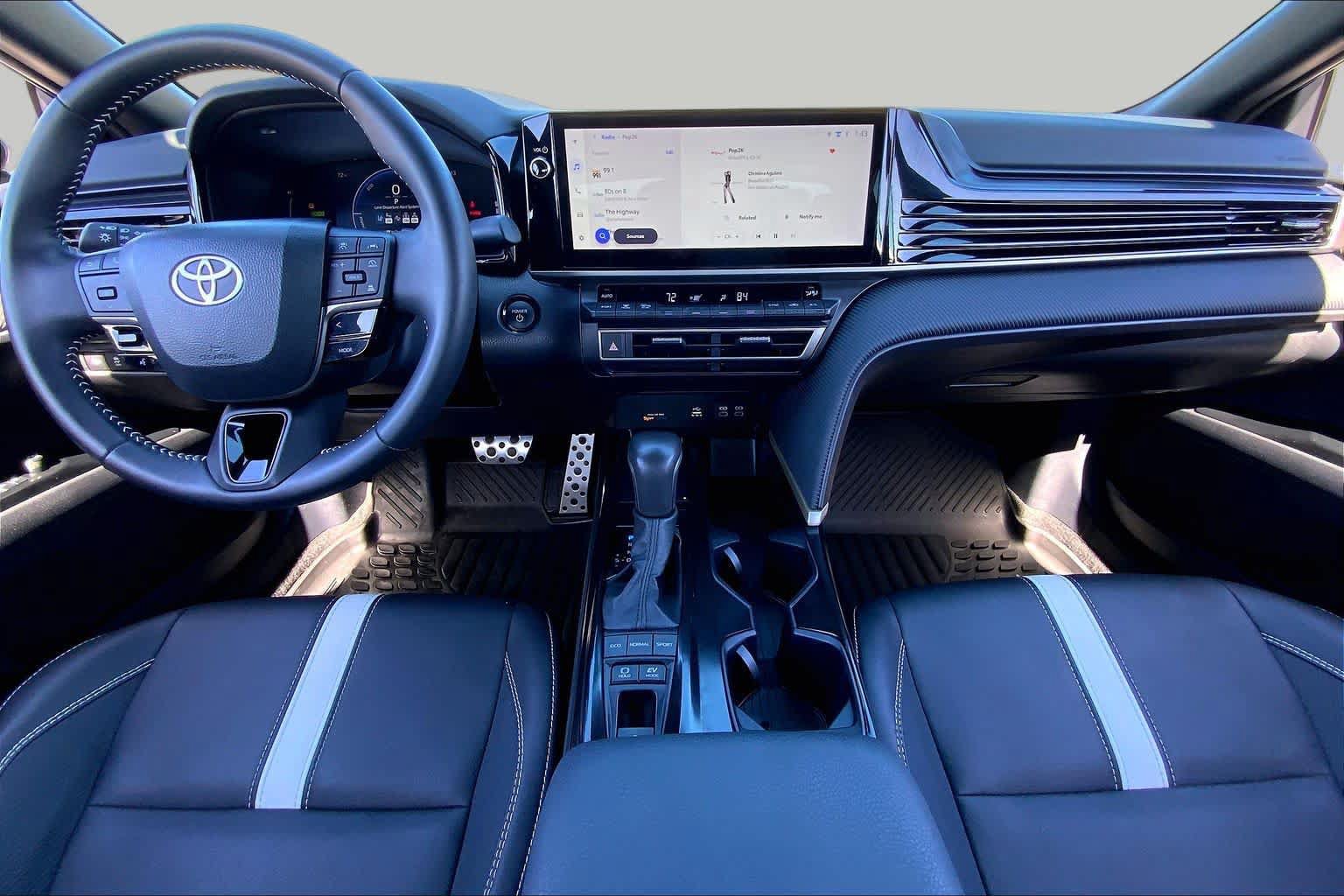 Used 2026 Toyota Camry SE w/ Multimedia Upgrade Package AWD/4WD image 15