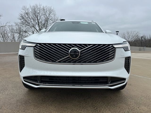 New 2026 Volvo XC90 B5 Plus w/ Protection Package image 2