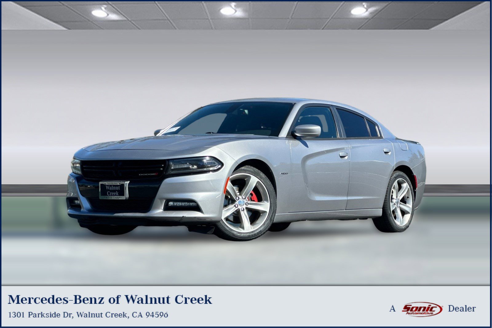 Used 2016 Dodge Charger R/T image 1