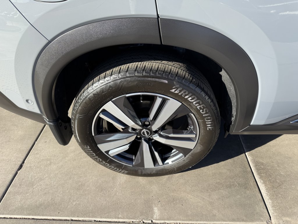 Used 2023 Nissan Rogue SL w/ SL Premium Package AWD/4WD image 15