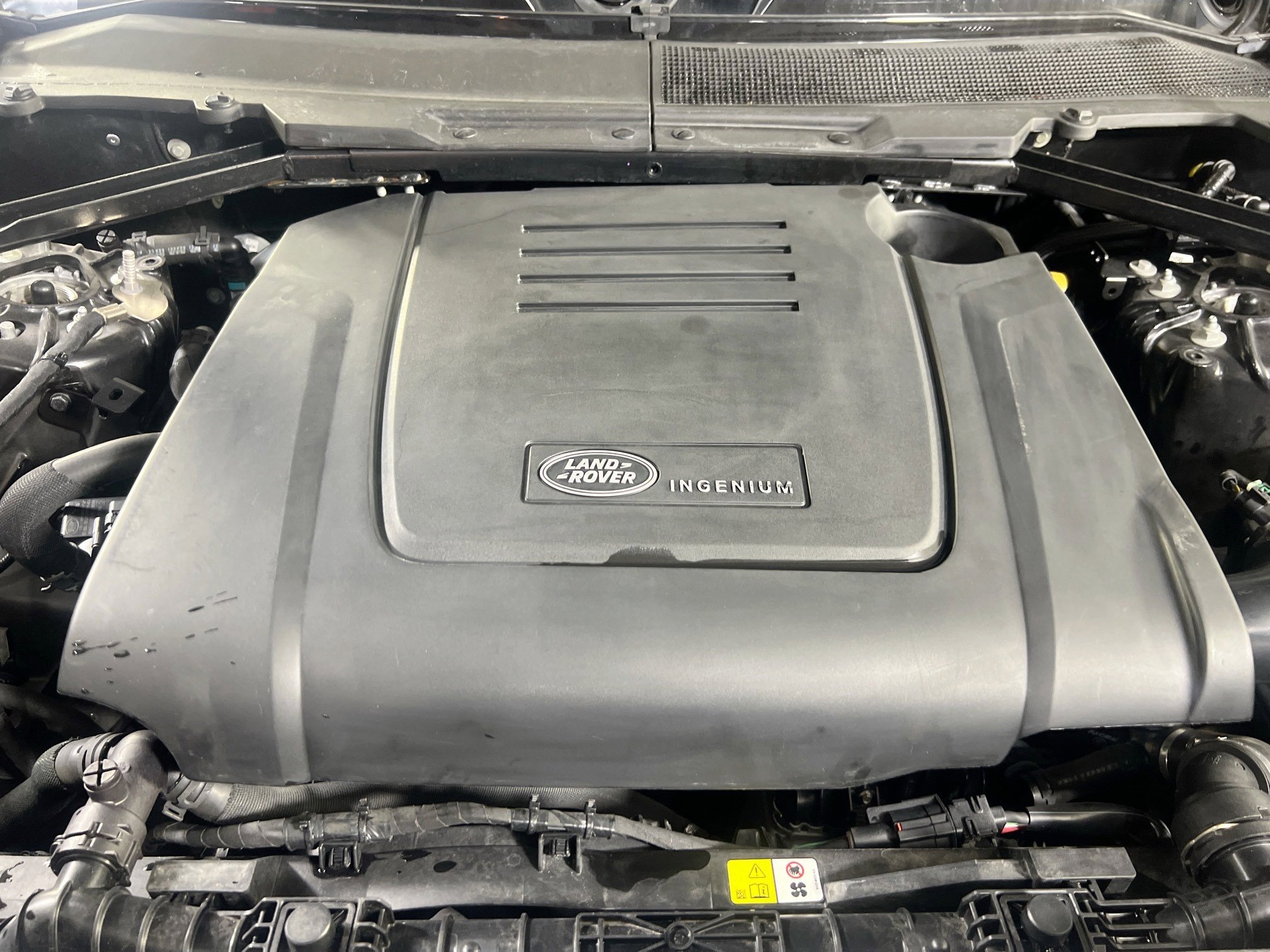 Used 2024 Land Rover Defender 110 S AWD/4WD image 28