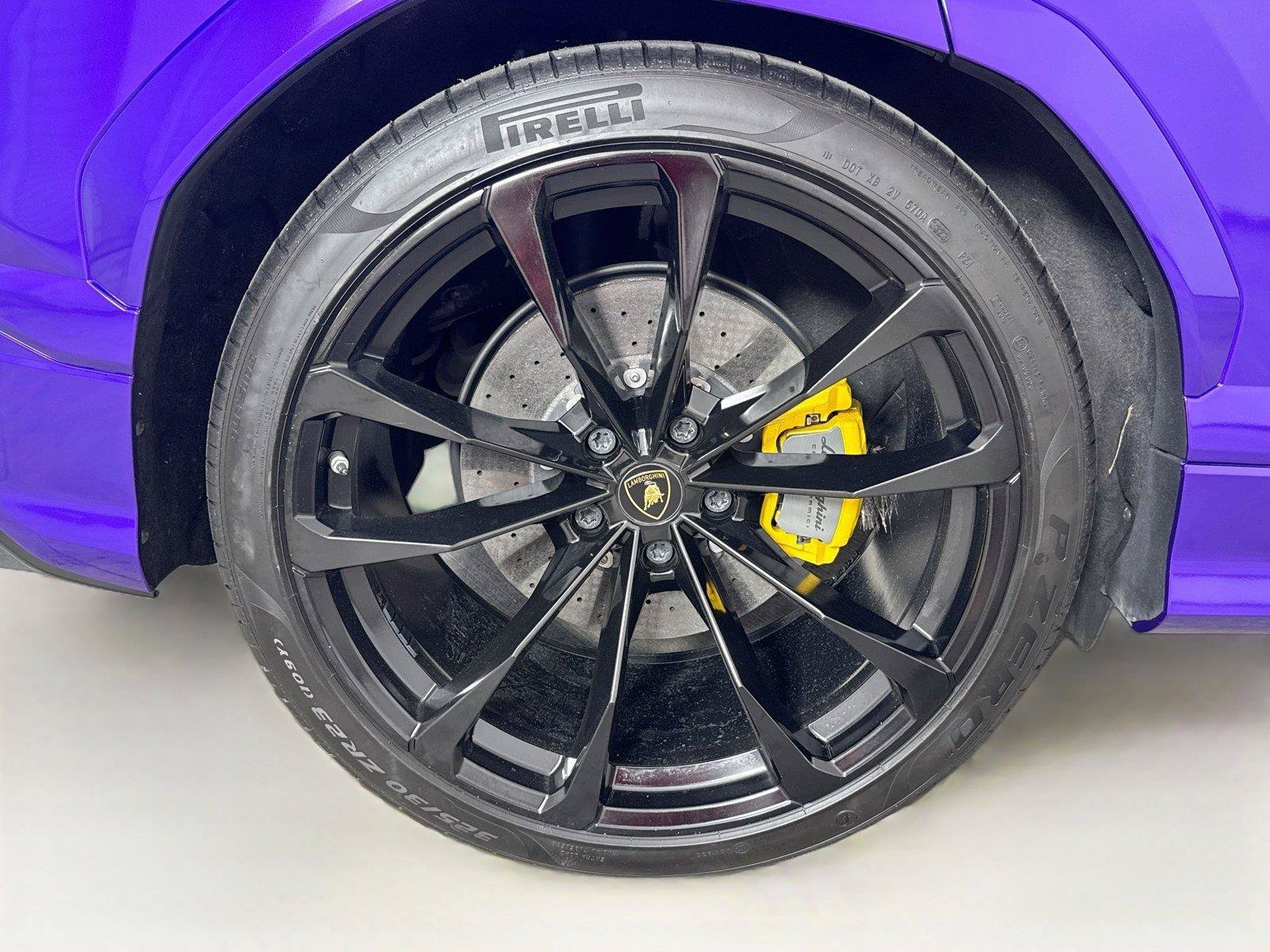 Used 2020 Lamborghini Urus AWD/4WD image 37
