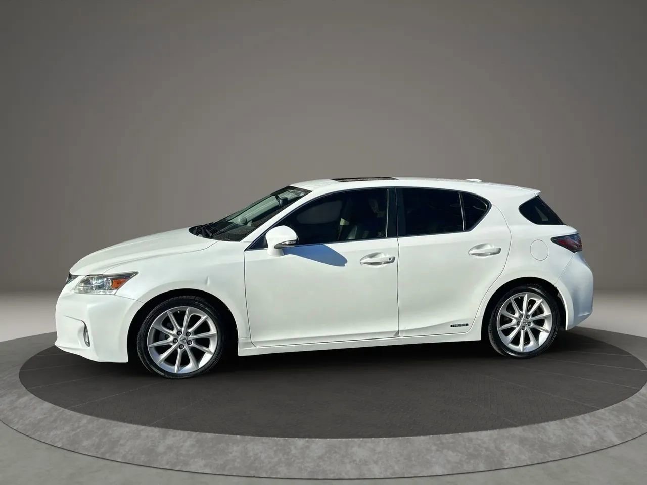 Used 2013 Lexus CT 200h image 8