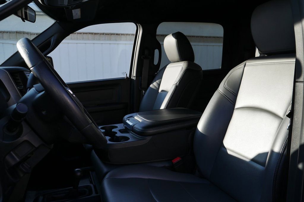 Used 2024 RAM 5500 Tradesman w/ Chrome Appearance Group image 9