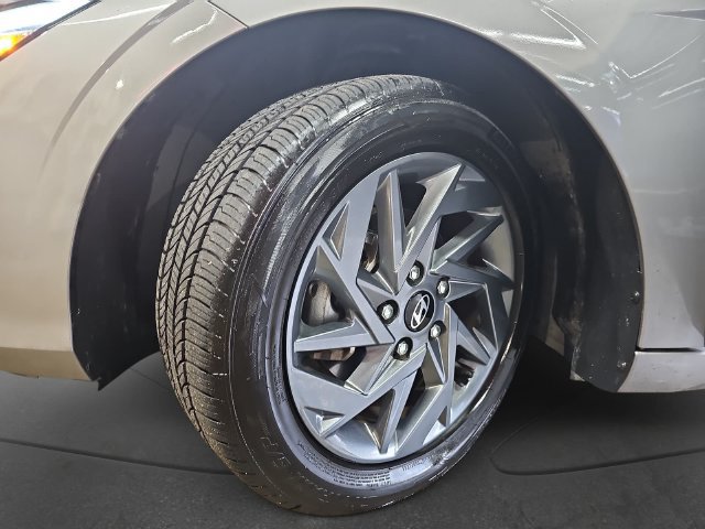 Used 2024 Hyundai Elantra SEL FWD image 33