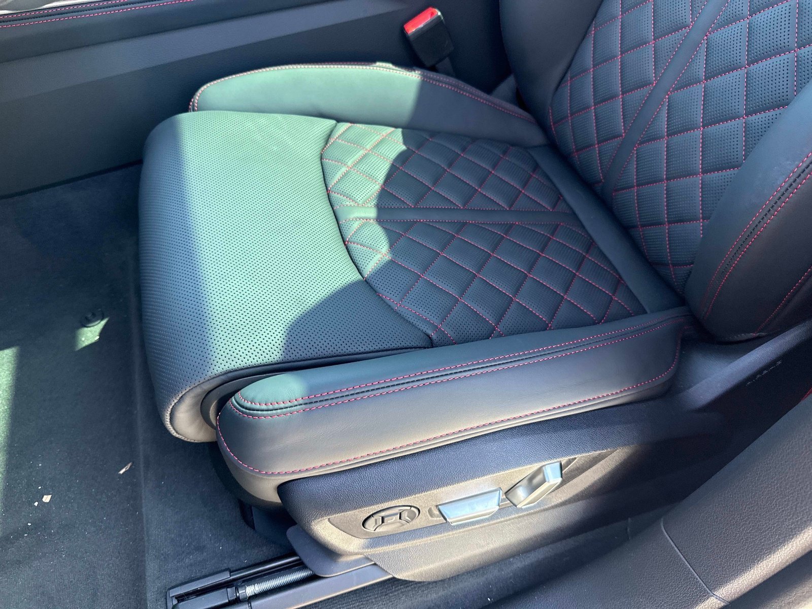 New 2027 Audi SQ8 Prestige AWD/4WD image 19