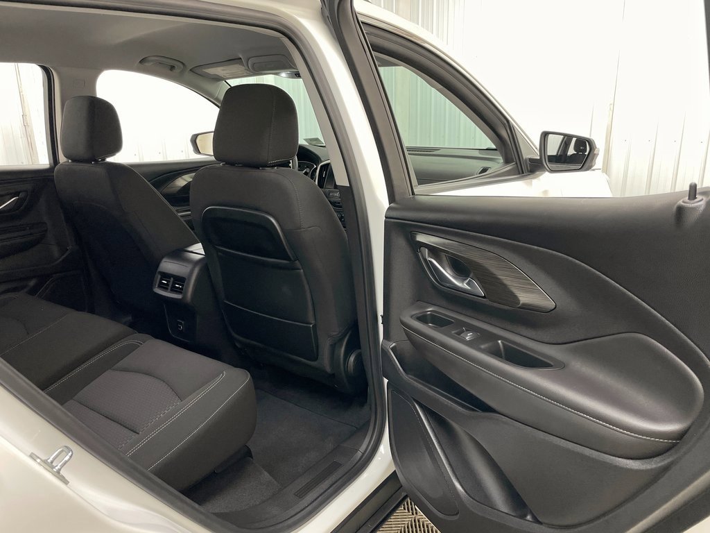 Certified 2022 GMC Terrain SLE w/ Driver Convenience Package image 39
