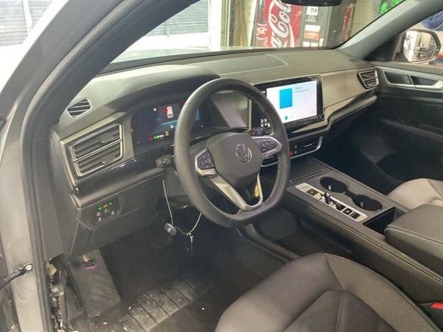 Used 2024 Volkswagen Atlas Cross Sport SE image 10